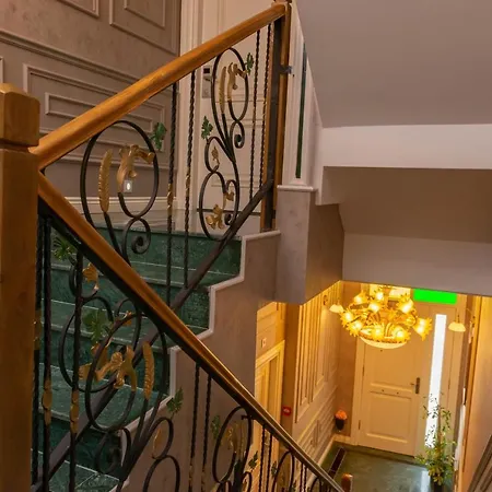 Begonville Mansion Oldcity Отель *